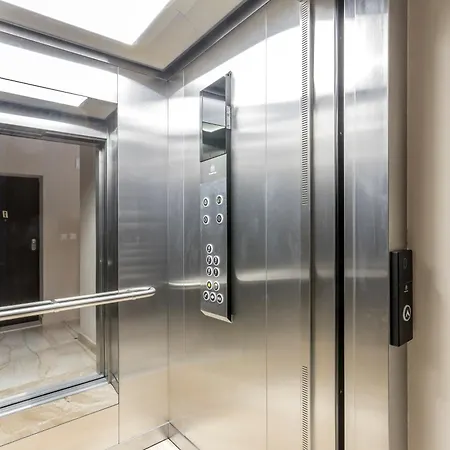 Flores Luxury Suites-rogoznica *