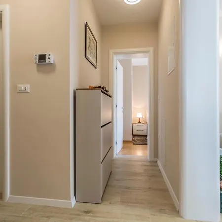 Flores Luxury Suites-rogoznica Apartment