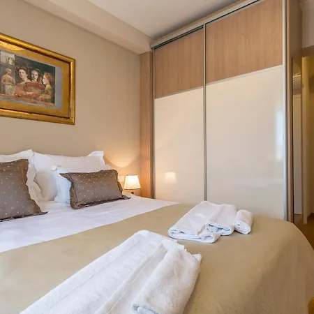 Flores Luxury Suites-rogoznica Apartment