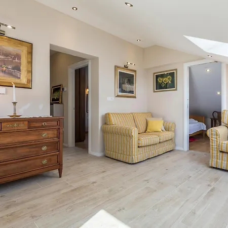 Flores Luxury Suites-rogoznica * Rogoznica (Sibenik-Knin)