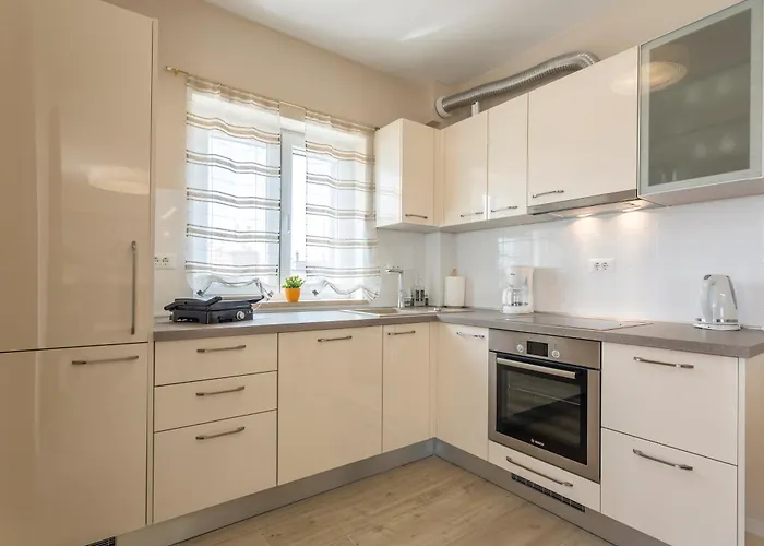 Flores Luxury Suites-rogoznica Daire