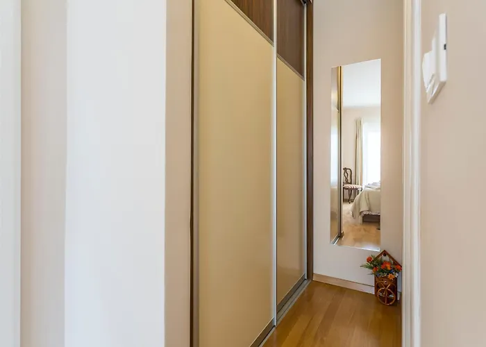 Daire Flores Luxury Suites-rogoznica *