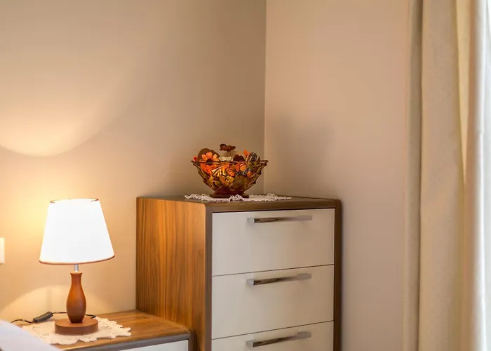 Flores Luxury Suites-rogoznica Апартаменты Рогозница