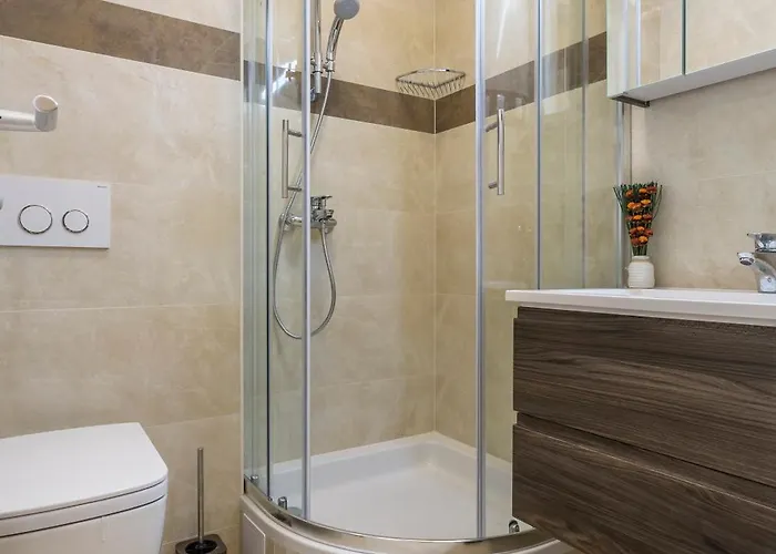 Flores Luxury Suites-rogoznica *