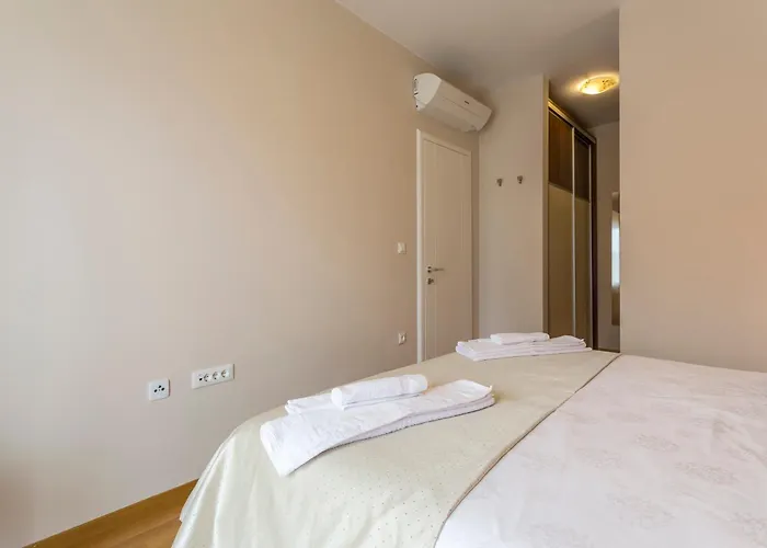 Daire Flores Luxury Suites-rogoznica